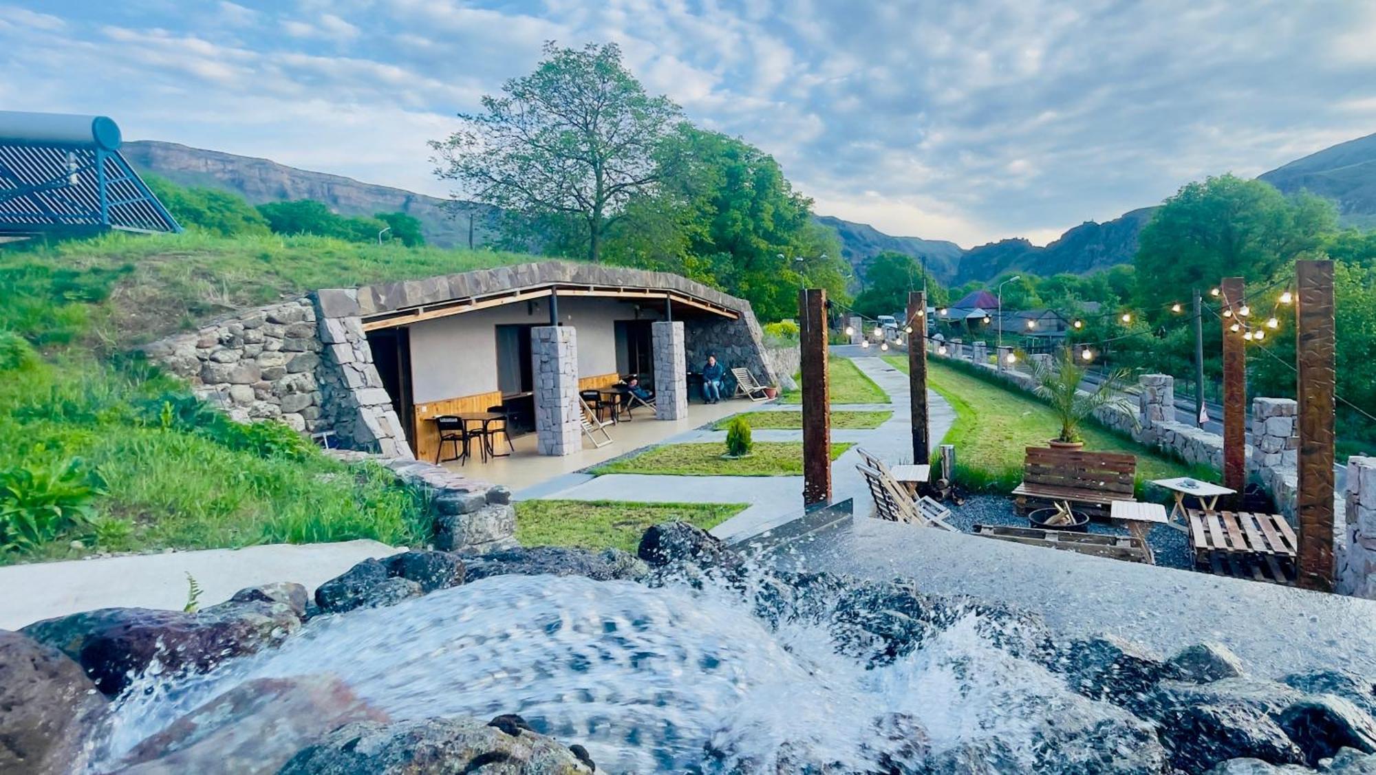 Hotel Hobbiton Near Vardzia Caves T'mogvi 외부 사진